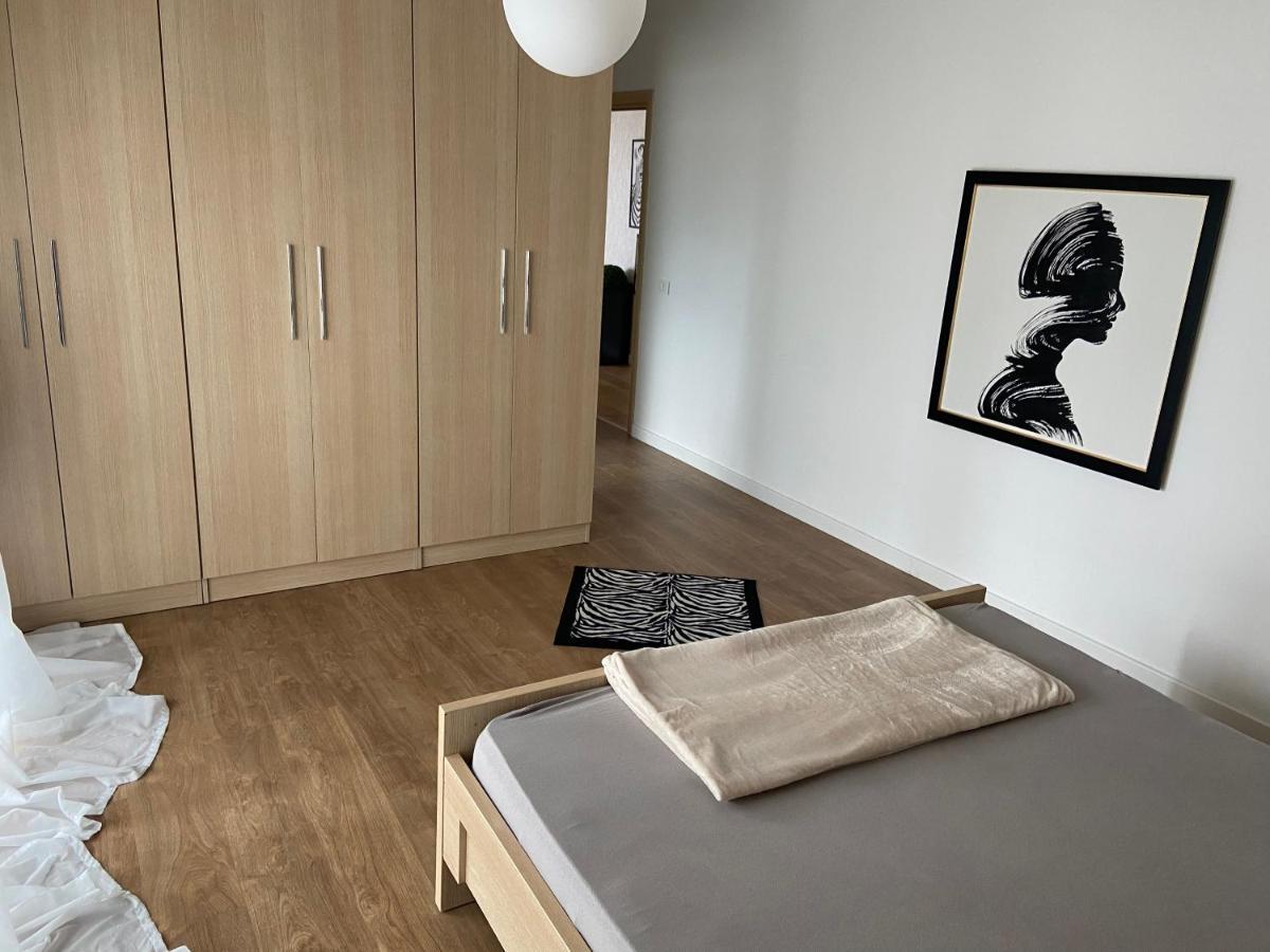 Mb Luxury Apartments Tirana Esterno foto