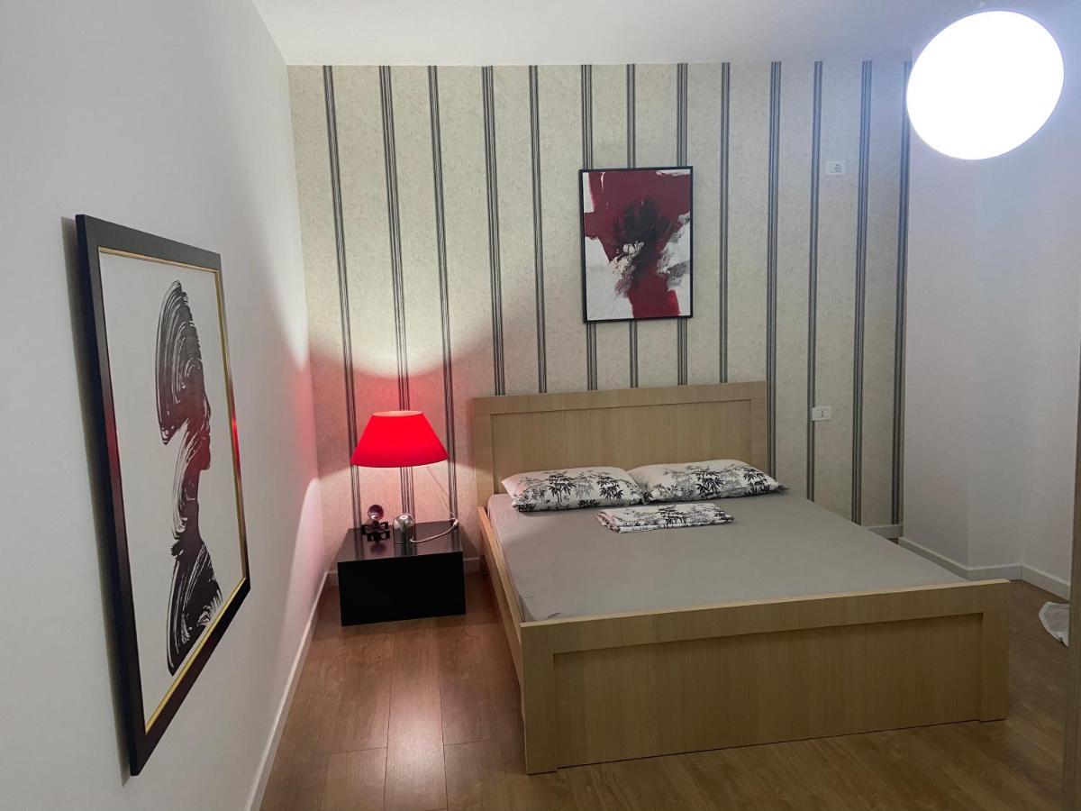 Mb Luxury Apartments Tirana Esterno foto