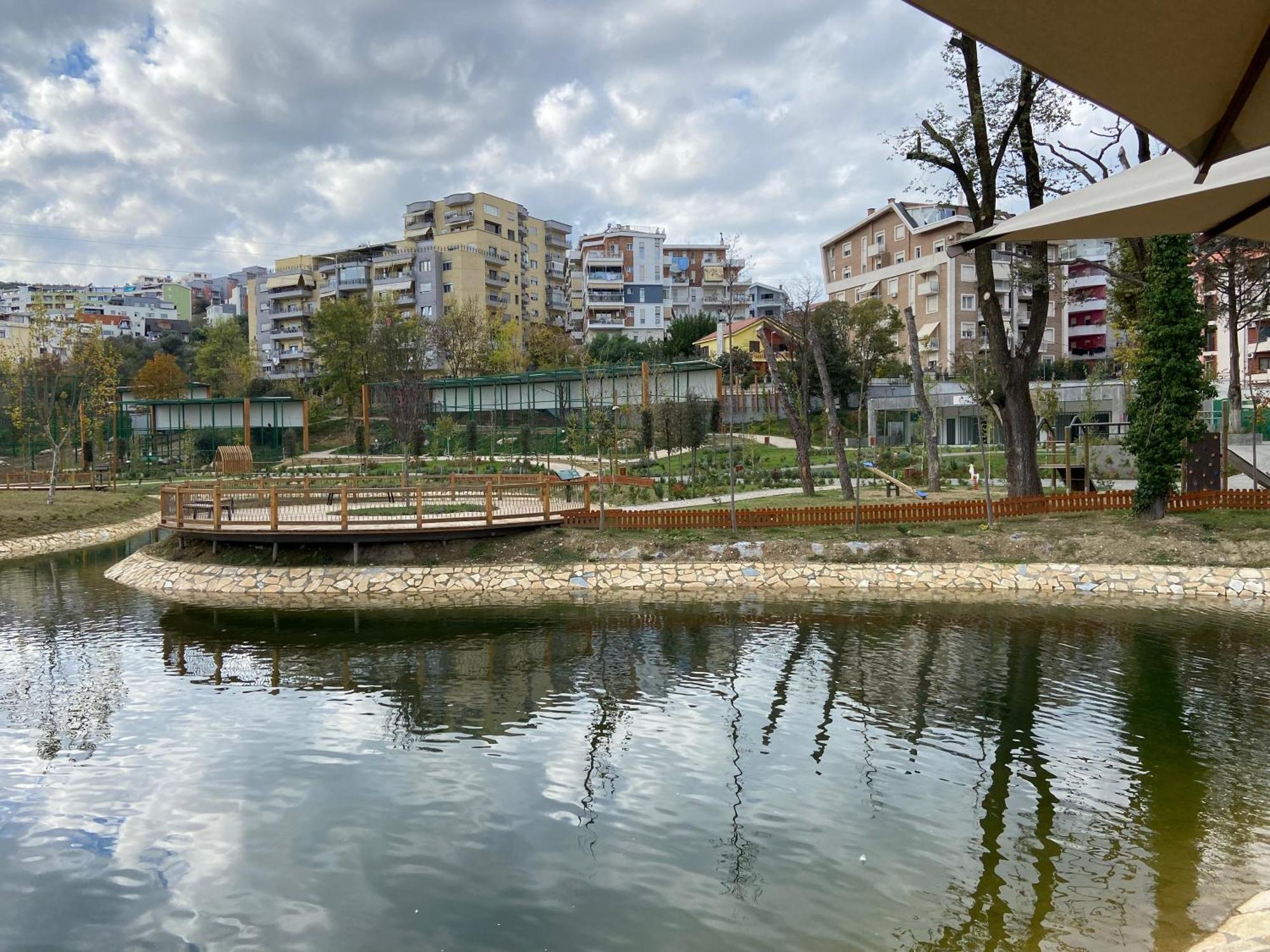 Mb Luxury Apartments Tirana Esterno foto