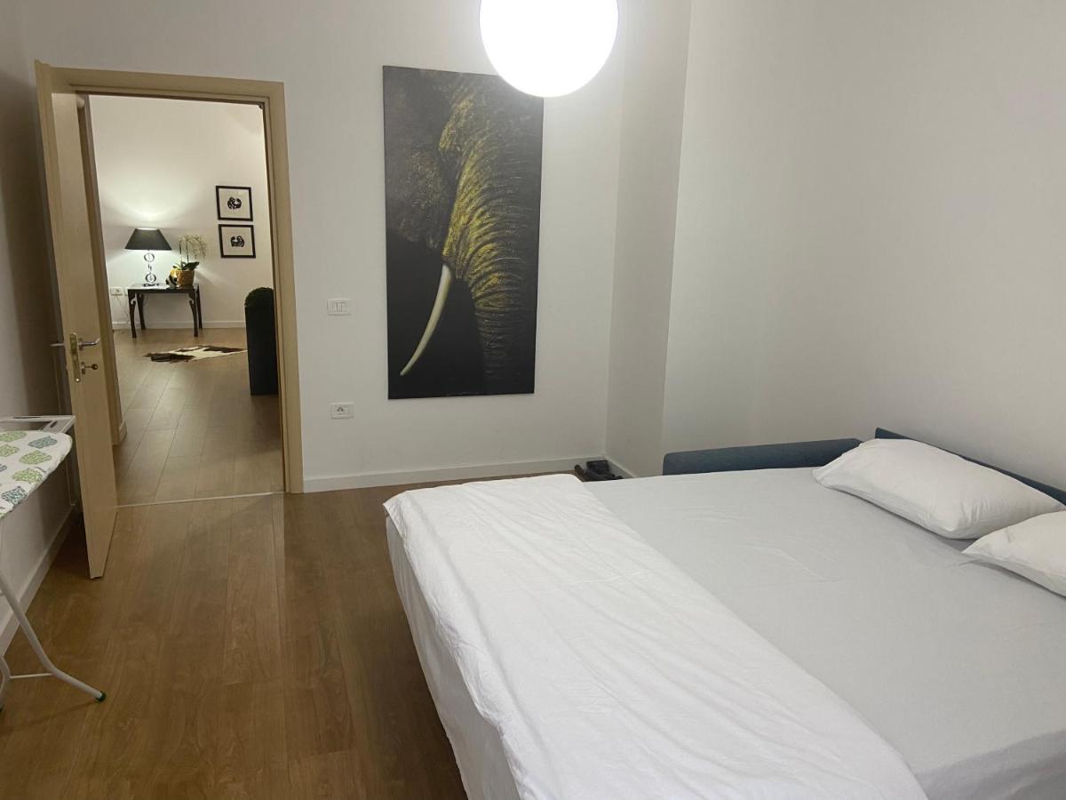 Mb Luxury Apartments Tirana Esterno foto